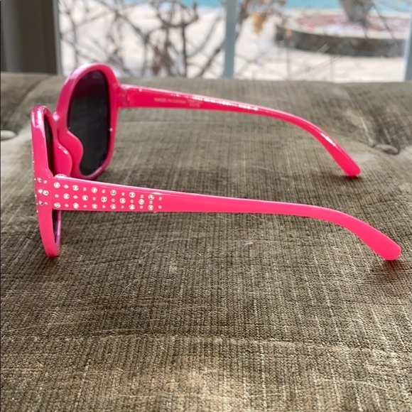 Children’s Place Sunglasses - Picture 2 of 7